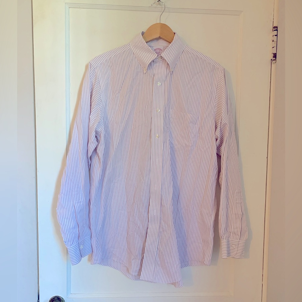 Brooks Brothers Red Striped Shirt. Traditional fit. (15.5-34)
